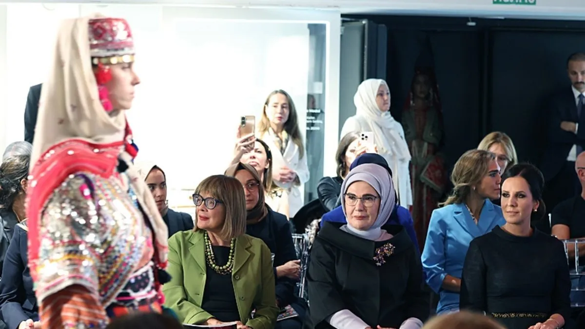 Geleneksel Türk gelinlikleri Belgrad’daki defilede tanıtıldı