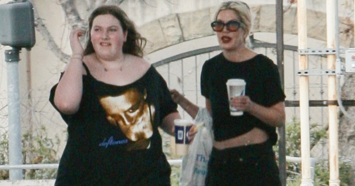 Tori Spelling ve 13 yaşındaki kızı alışverişte görüntülendi