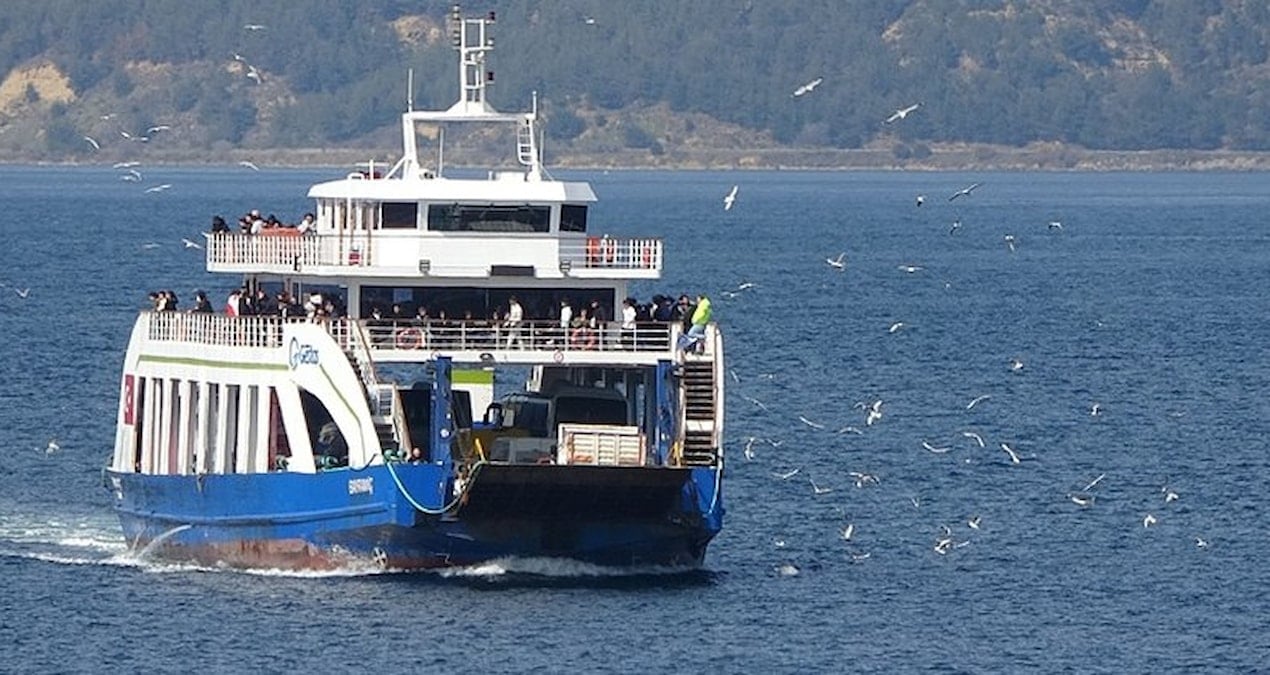 Bozcaada ve Gökçeada feribot seferlerinin saatleri Ramazan Bayramı’nda güncellendi
